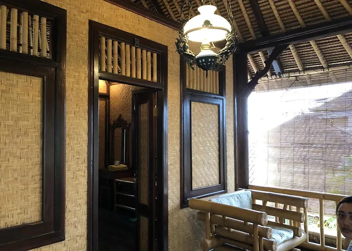 1bd In Family Compound1, 15 Minute Walk To Yoga Barn Habitación en casa particular *