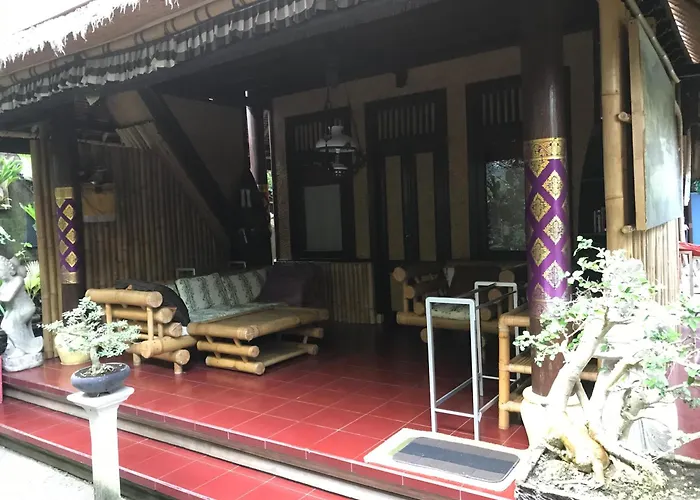 Habitación en casa particular 1bd In Family Compound1, 15 Minute Walk To Yoga Barn Ubud