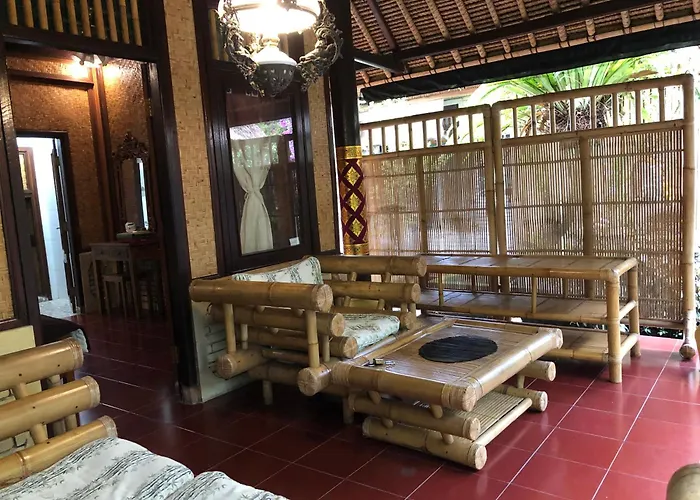 1bd In Family Compound1, 15 Minute Walk To Yoga Barn Habitación en casa particular
